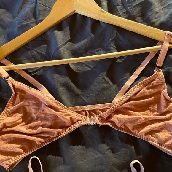 2 Sokloff bralettes - Picture 3 of 5